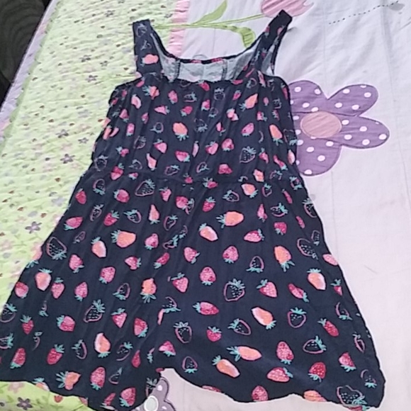 Two pieces of dress - Picture 2 of 4